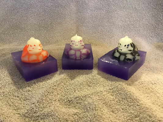 Magic Melt and Pour Soap with Glow in the Dark Duck