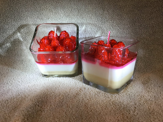 New Item: Strawberry Cheesecake Candle